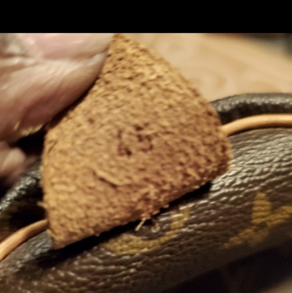 Louis Vuitton Keepall 45 Bandolier Travel Bag - Picture 3 of 12